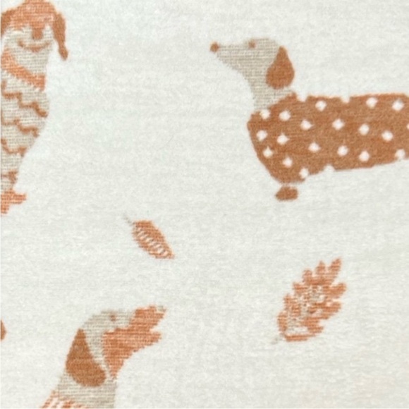 PETS - Docofil - ‘Autumn Dachshunds’ throw. 51“ x 67“. NWT Firm! Last one! - Picture 2 of 4